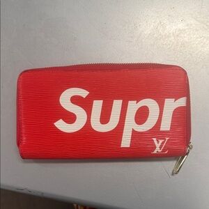 Supreme wallet
